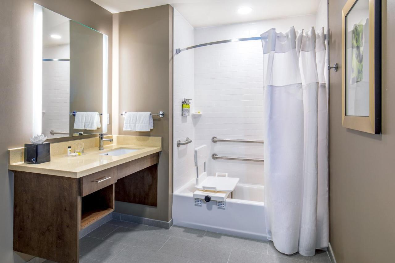 Staybridge Suites Charlottesville Airport By Ihg Bagian luar foto