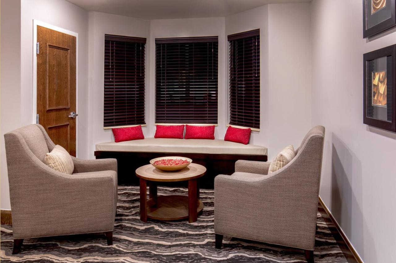 Staybridge Suites Charlottesville Airport By Ihg Bagian luar foto
