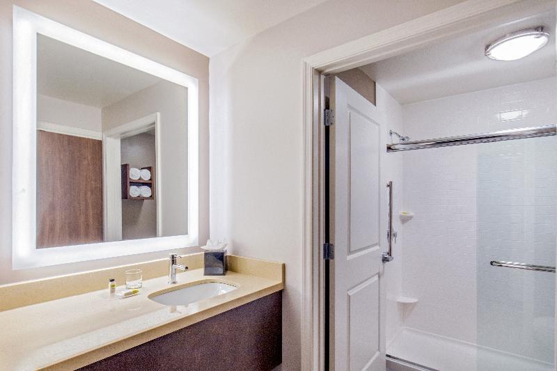 Staybridge Suites Charlottesville Airport By Ihg Bagian luar foto